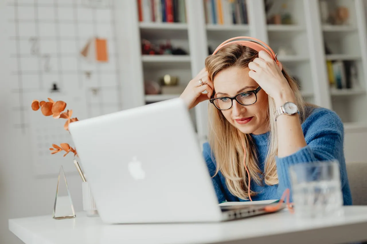 8 ScreeningHive alternatives compared: Pricing, features, and best fit